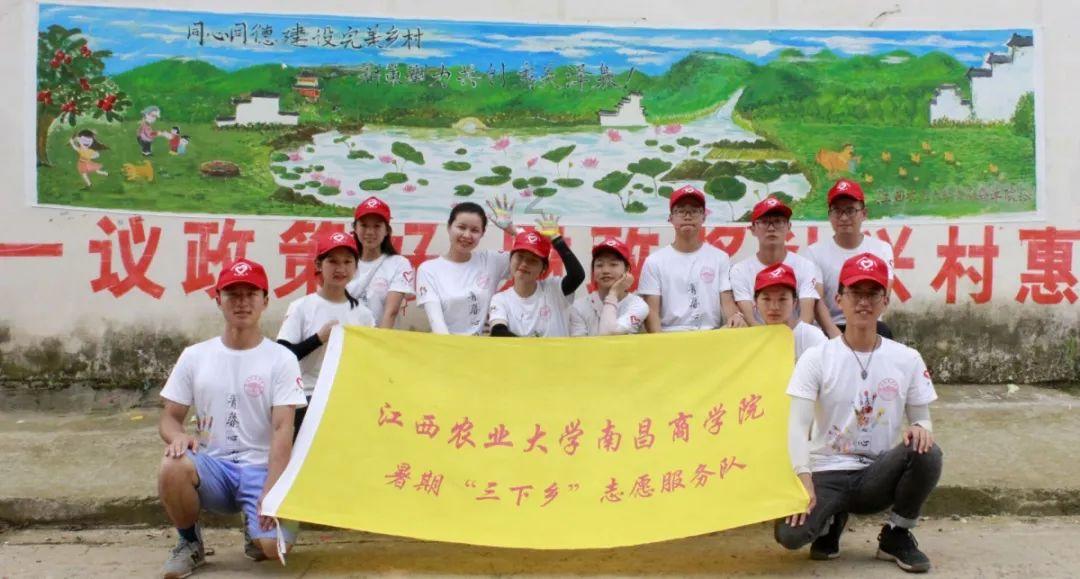 如何看待北京动物园熊猫翻墙「越狱」，工作人员对其「批评教育」？游戏画面